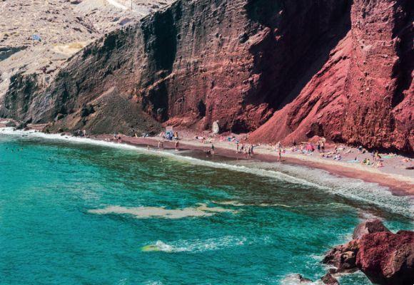 Las playas que no debe perderse durante sus vacaciones en Santorini