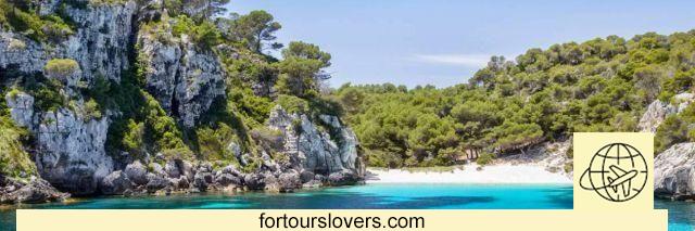 Playas nudistas en España en la isla de Menorca